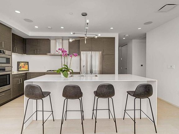 3rd image of 301 West Ave #1508