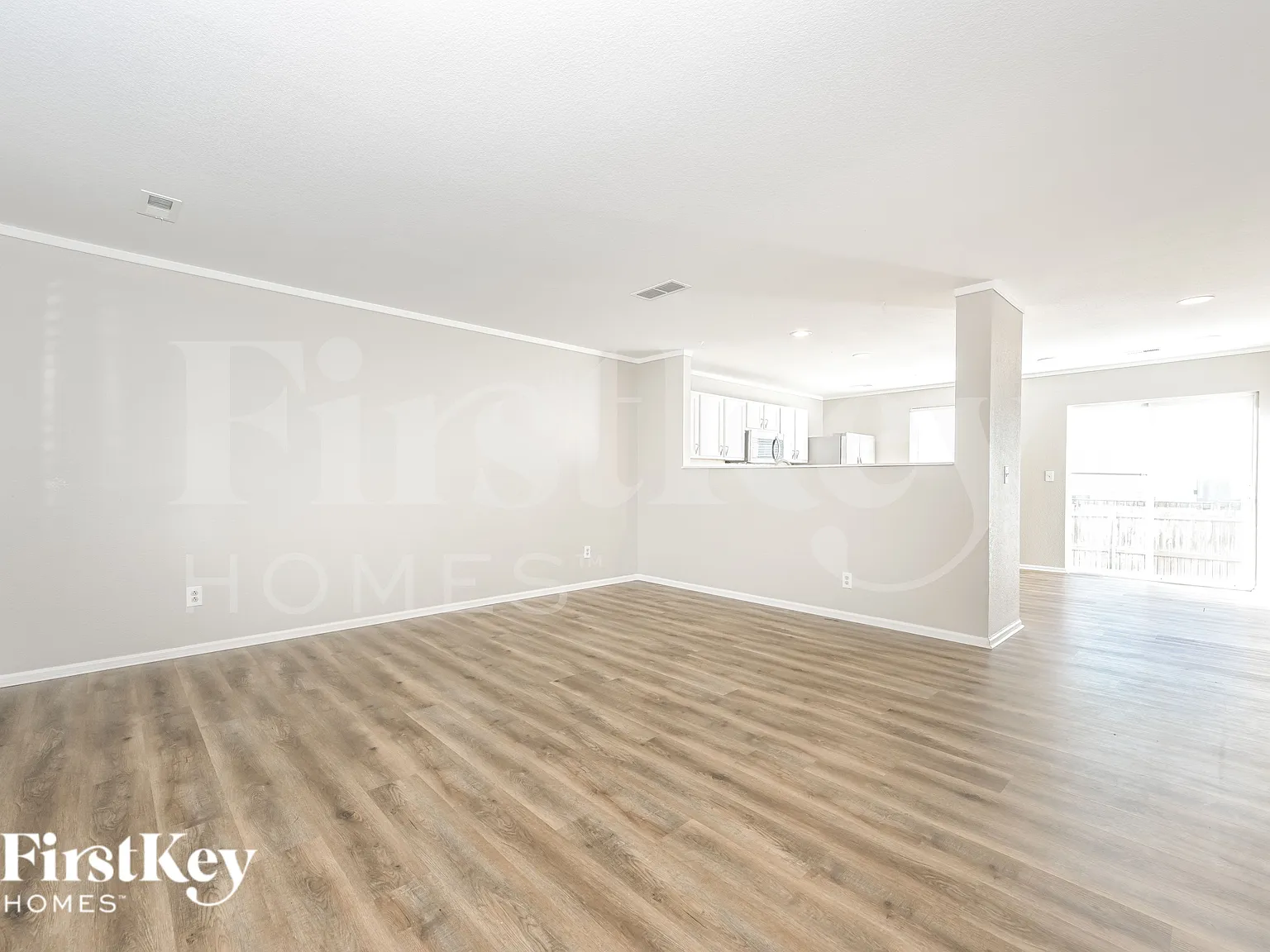 3 bed, 2.0 bath, 1450 sqft, $2,775 — Photo 4