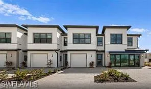 27825 Solis Grande Dr — Photo 1