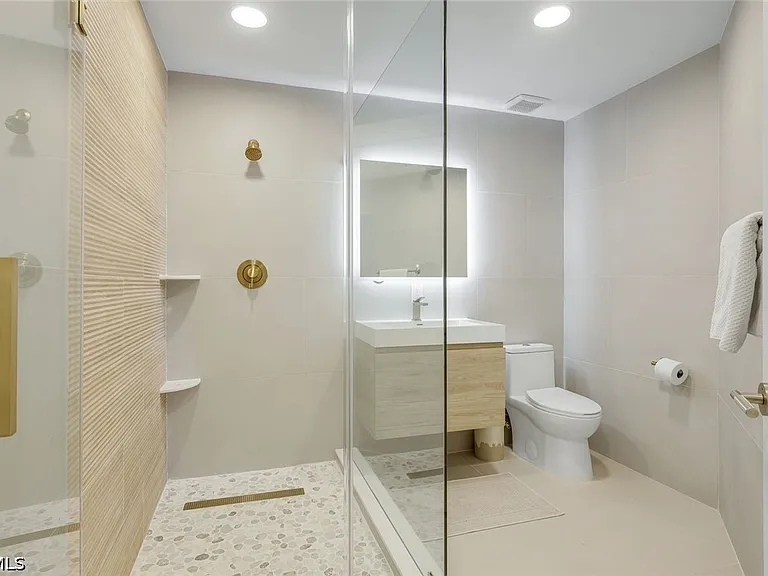 27098 Harbor Dr — Photo 24