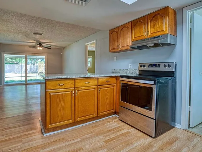 2313 Merrily Cir N — Photo 2