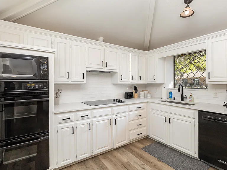 803 Rush Creek Dr — Photo 14