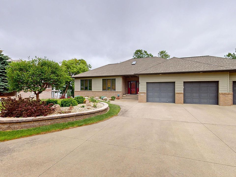1st image of 2704 Campus Ln