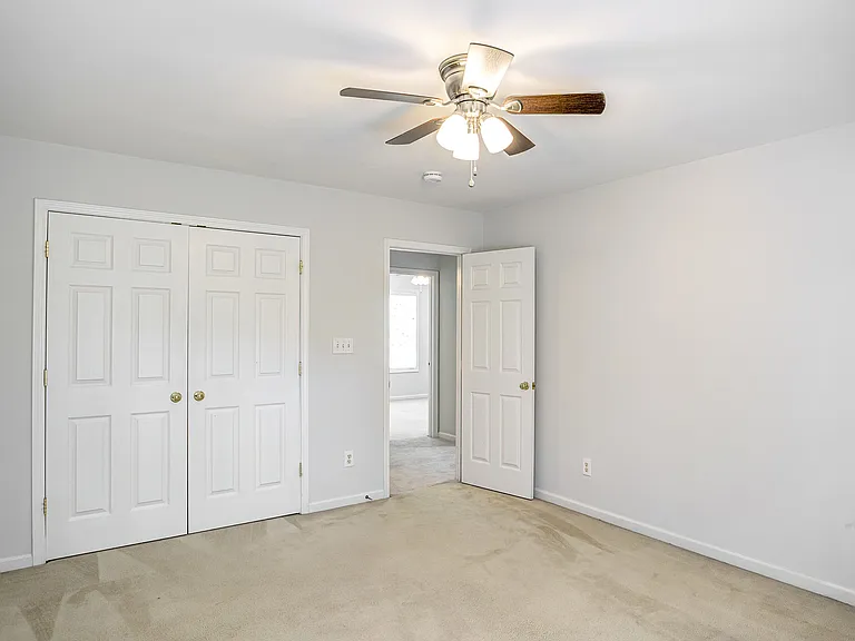 2103 Templeton Gap Dr — Photo 33