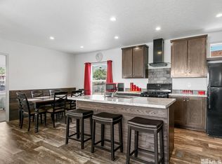 6067 Middle Fork Dr, Sun Valley, NV