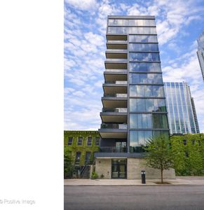 56 W Huron St APT 5, Chicago, IL, 60654