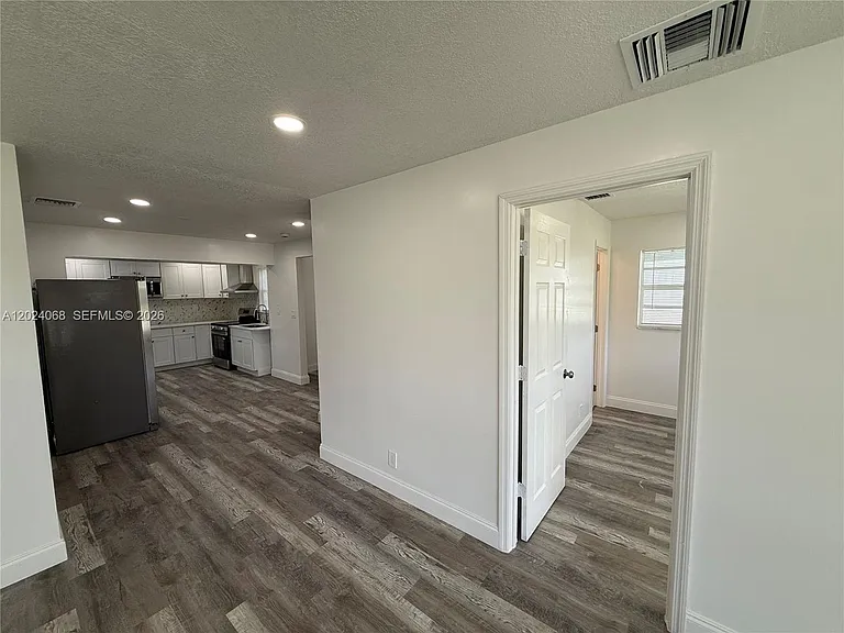 2161 NW 26th Ave #0 — Photo 24