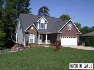 2450 27th Avenue Cir NE, Hickory, NC 28601