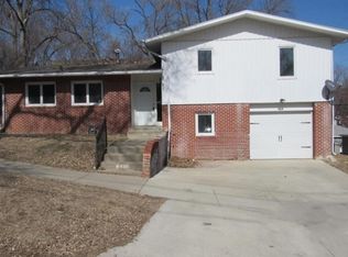 211 21st St, Sioux City, IA 51104