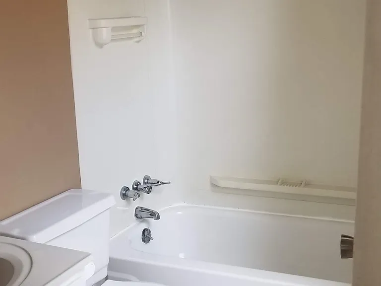 412 Woods Ave SW #3 — Photo 11
