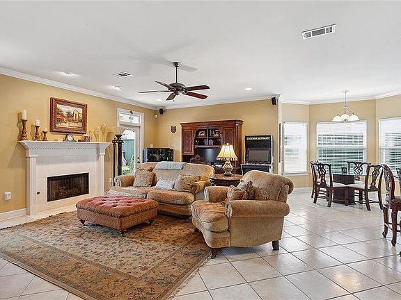 3rd image of 417 Labarre Dr