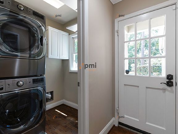 5th image of 2221 Melante Dr NE