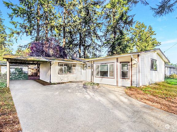 2nd image of 8203 Mount Tacoma Drive SW