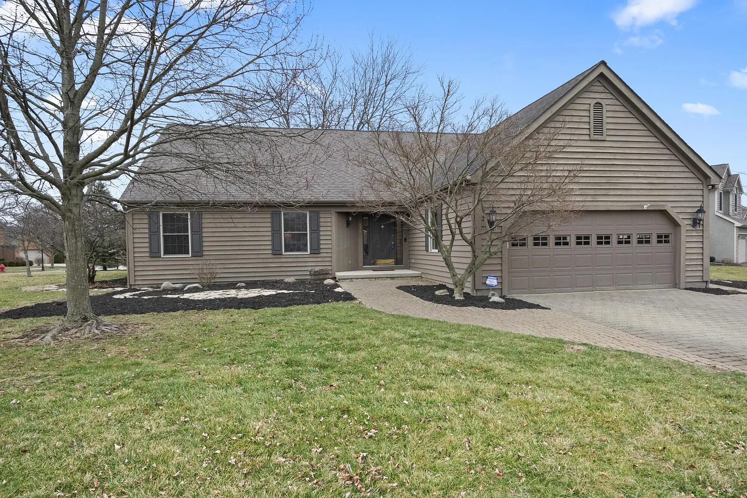 238 Briarbend Blvd photo 1
