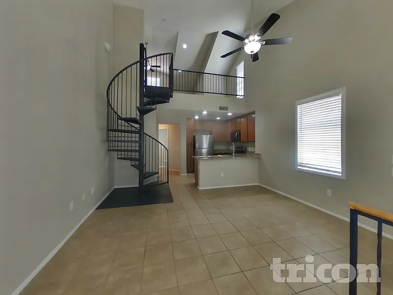 1353 S Sabino Dr — Photo 2