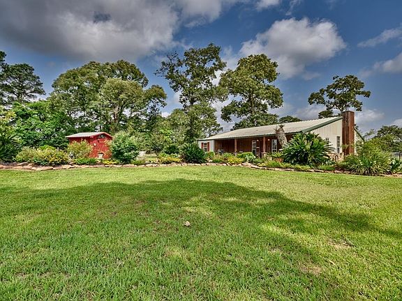 3rd image of 28450 Melanie Ln
