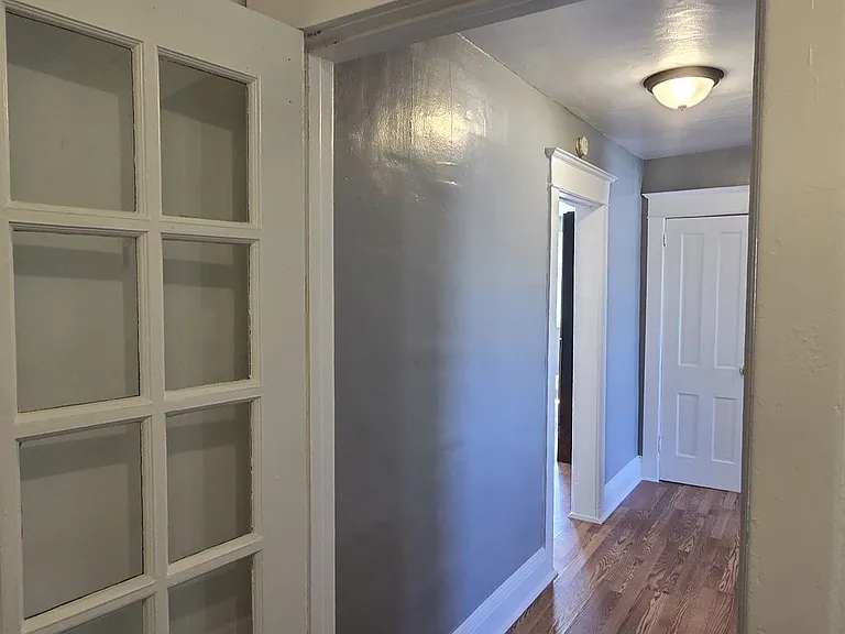 430 E Bremer St #2 — Photo 3