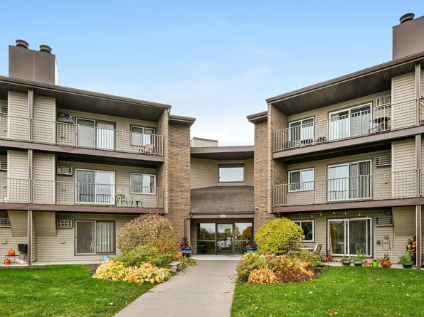 3440 Golfview Dr Unit 204, Eagan, MN 55123