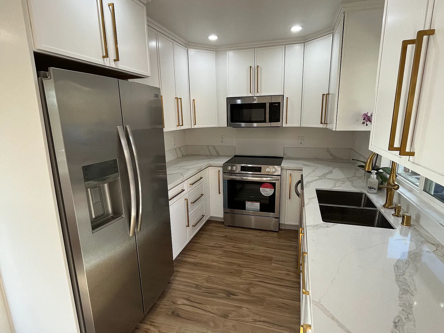 2 bed, 2.5 bath, 1000 sqft, $2,800 — Photo 3
