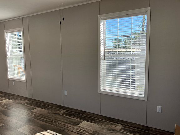 5th image of 222 Crestwood Drive Cres #222