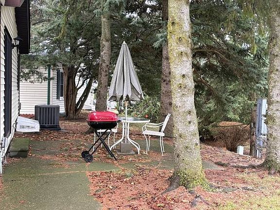 4th image of 2816 Skylark St