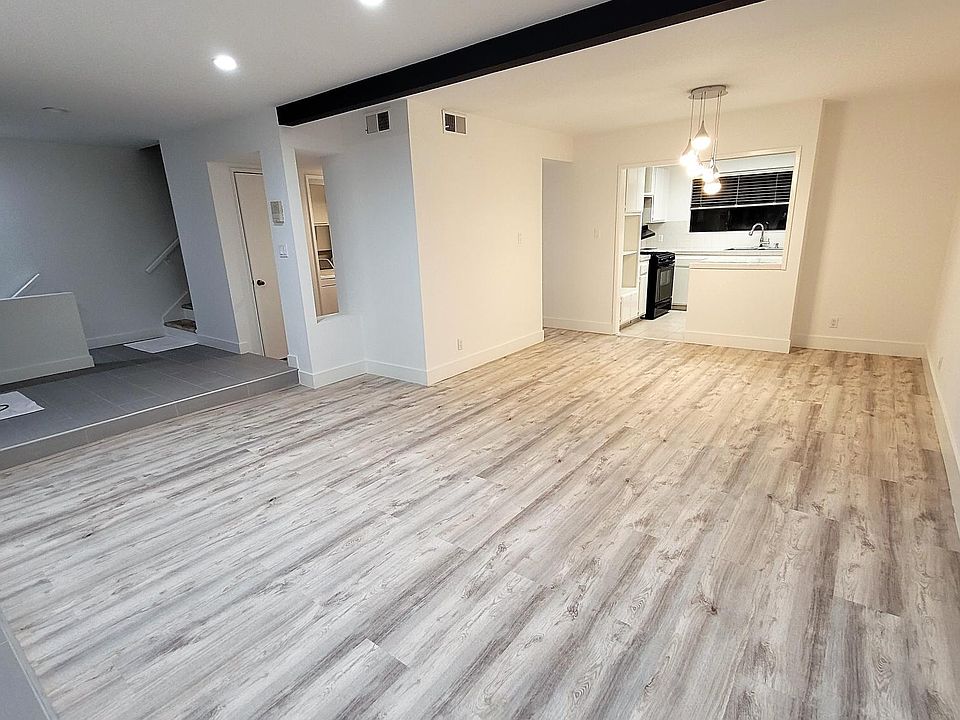 1st image of 608 Hawthorne St APT B