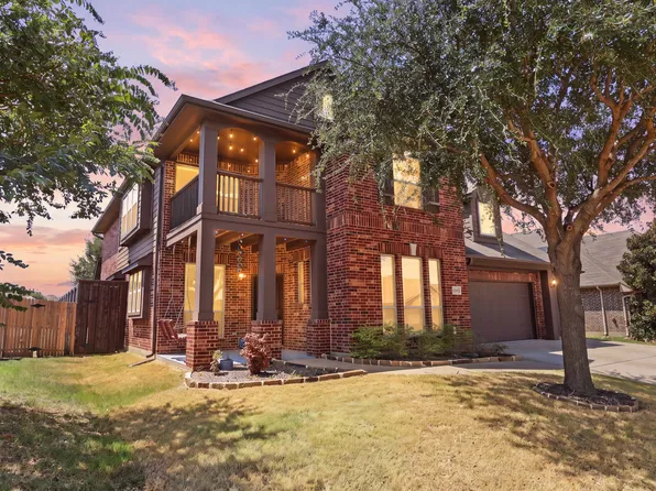 8308 Spitfire Trl, Aubrey, TX 76227