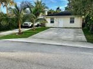 4942 Dillon St, Lake Worth, FL 33463