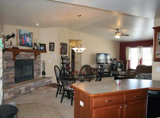 908 N 12th St, Perry, OK 73077