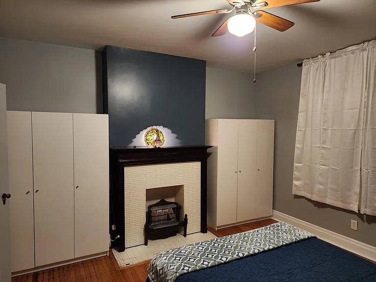 5833 Hobart St #1 — Photo 9