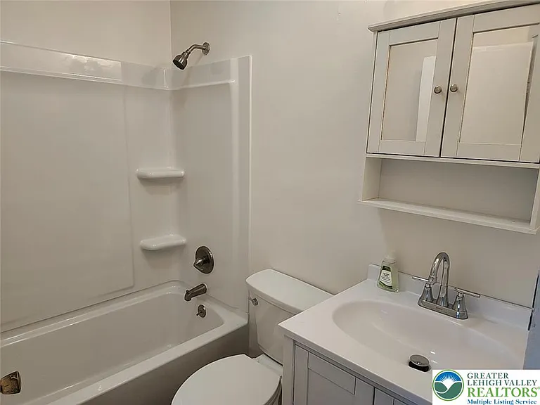 743 N Halstead St — Photo 4