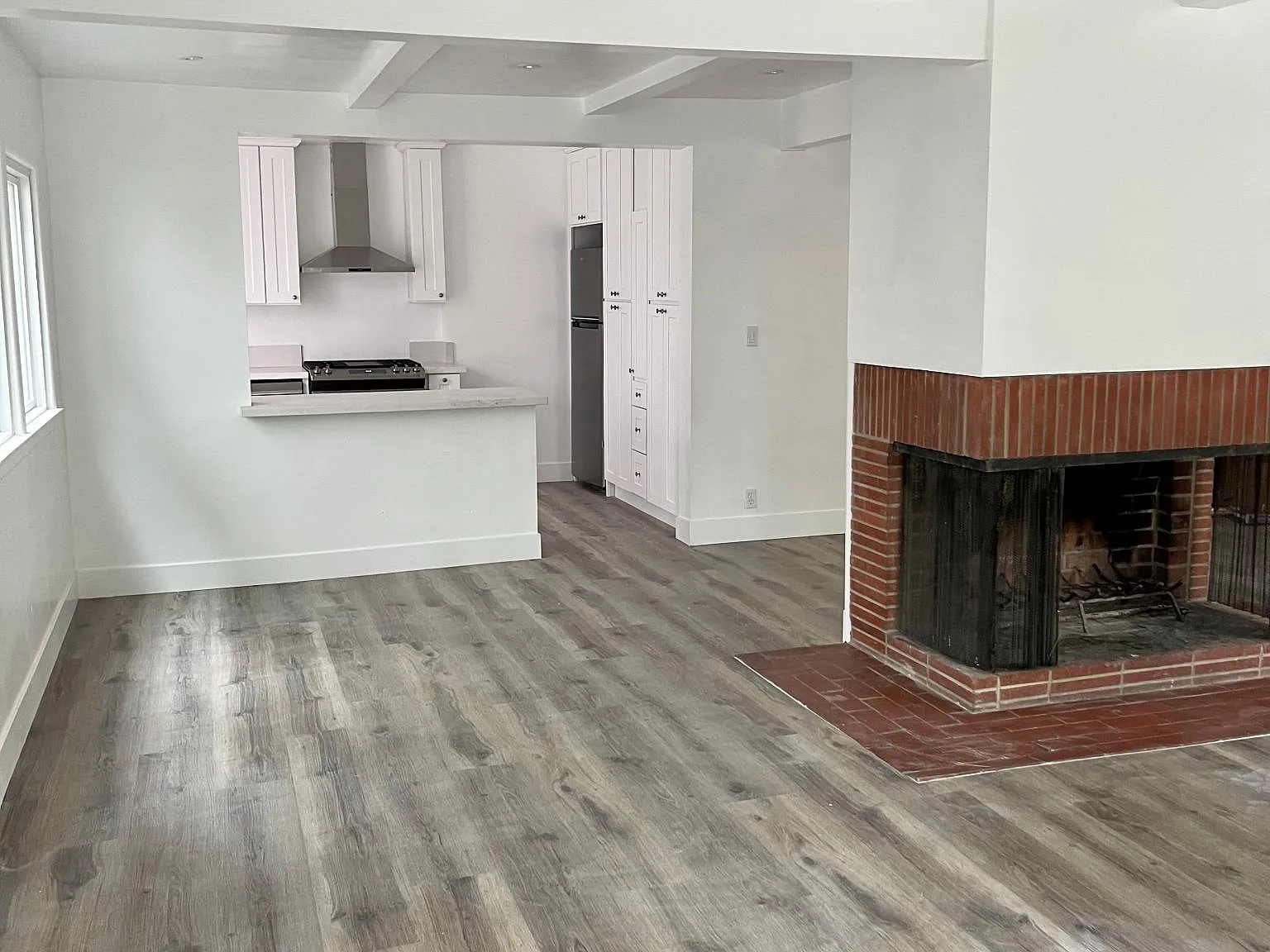 2 bed, 1400 sqft, $4,495 — Photo 3