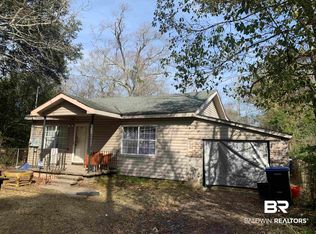 302 4th Ave, Chickasaw, AL 36611
