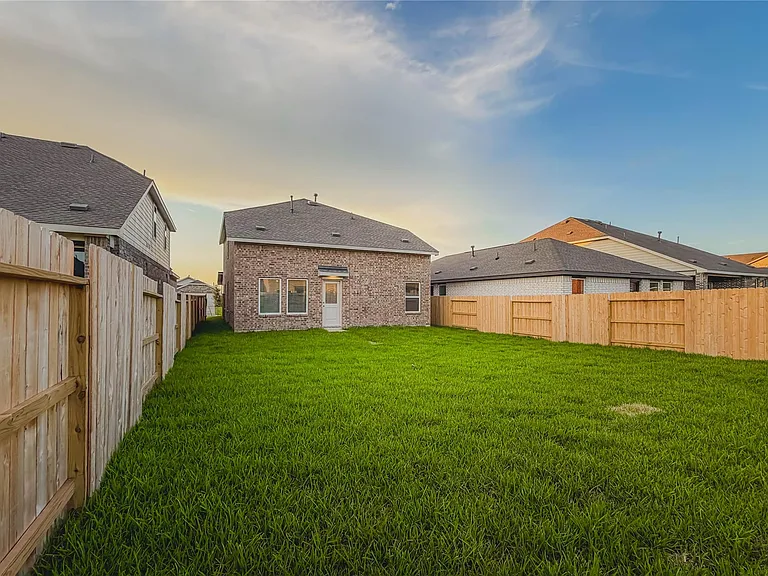 3016 Angelic Rose Ln — Photo 35