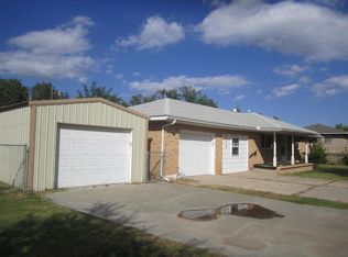 119 W 2nd St, Vici, OK 73859