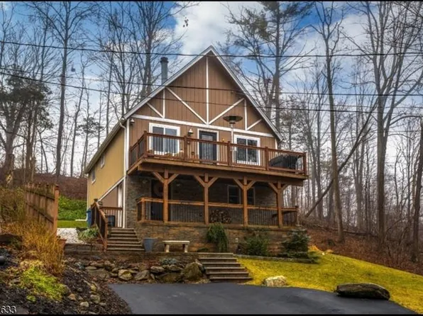 6 Black Oak Trl, Vernon, NJ 07462