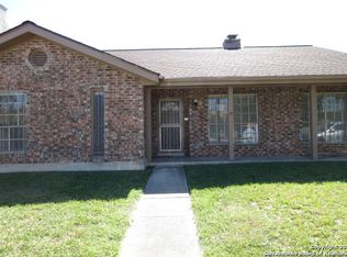 222 Fenwick Dr, Windcrest, TX 78239