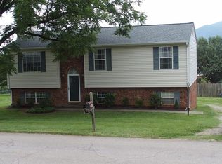 1835 Murrell Ave, Salem, VA 24153