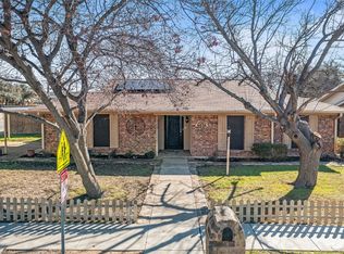 6036 Whispering Ln, Watauga, TX 76148