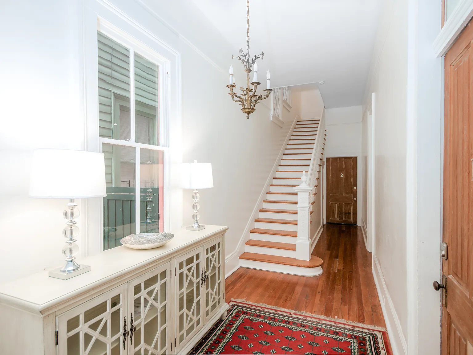 2 bed, 980 sqft, $1,700 — Photo 2