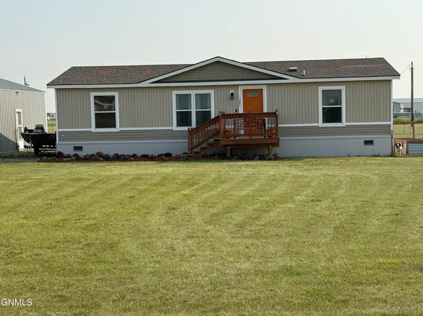 12881 Longview Dr, Watford City, ND 58835