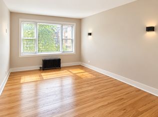 7369 N Damen Ave, Chicago, IL 60645