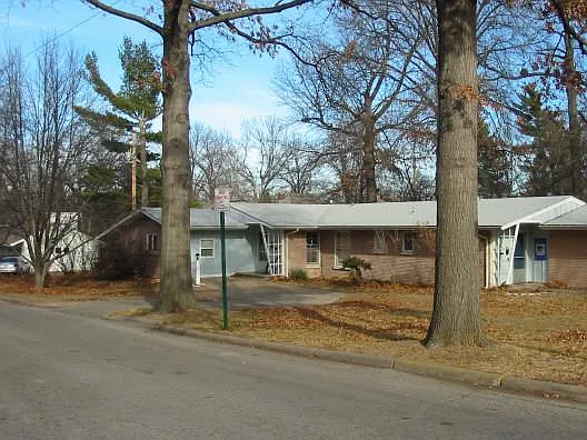 1834 Fairchild Ave — Photo 3