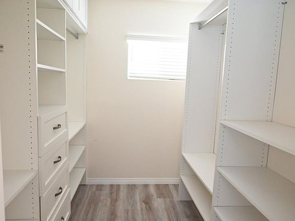 5th image of 20503 Madrona Ave