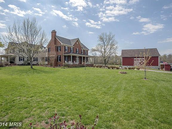 3rd image of 42959 Saint Clair Ln