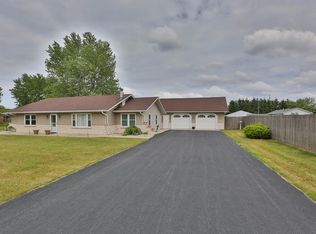 11033 East Dr, Demotte, IN 46310