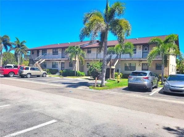 5271 Treetops DR #W201, NAPLES, FL 34113