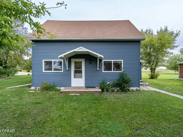 219 James St W, Michigan, ND 58259