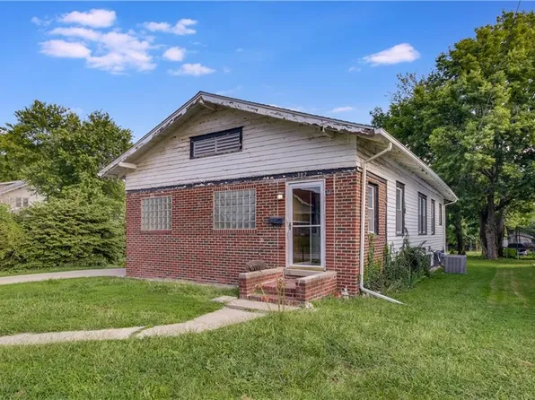 302 E Main St, Richmond, MO 64085