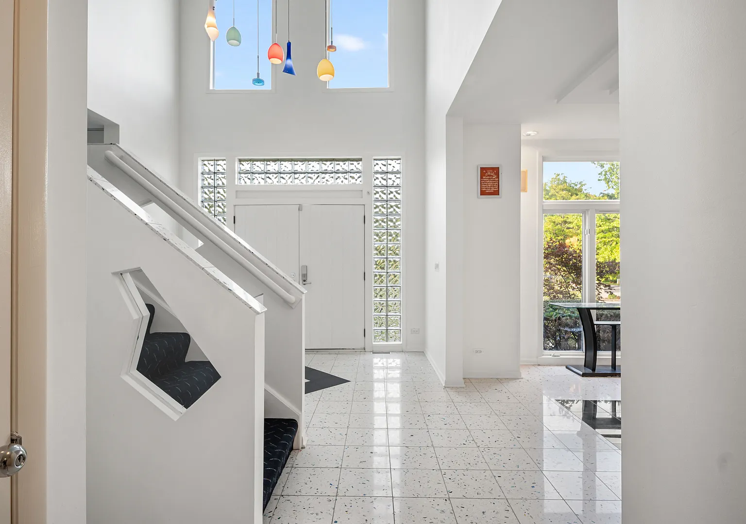 8 bed, 5.5 bath, 4236 sqft, $7,500 — Photo 4